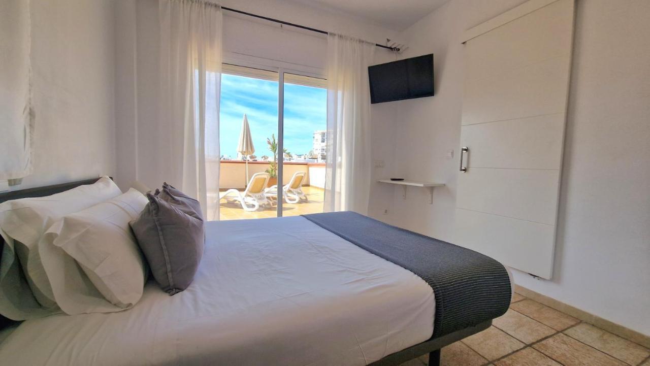 Apartamentos Latin Nerja Exterior photo