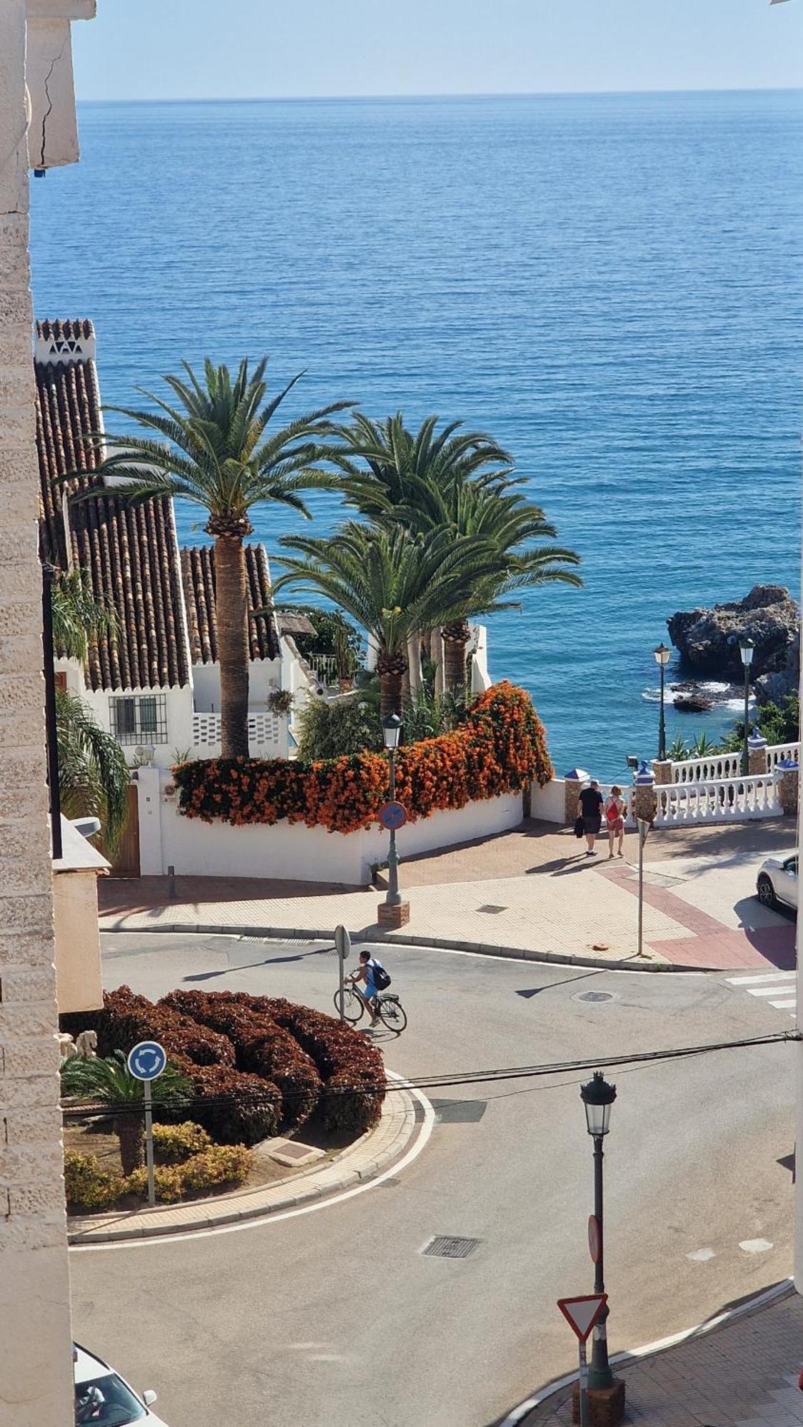 Apartamentos Latin Nerja Exterior photo