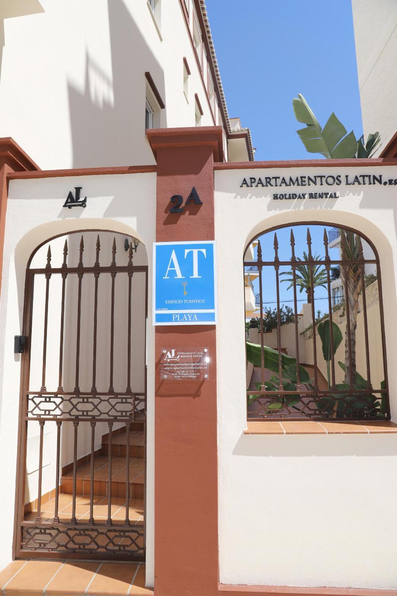 Apartamentos Latin Nerja Exterior photo