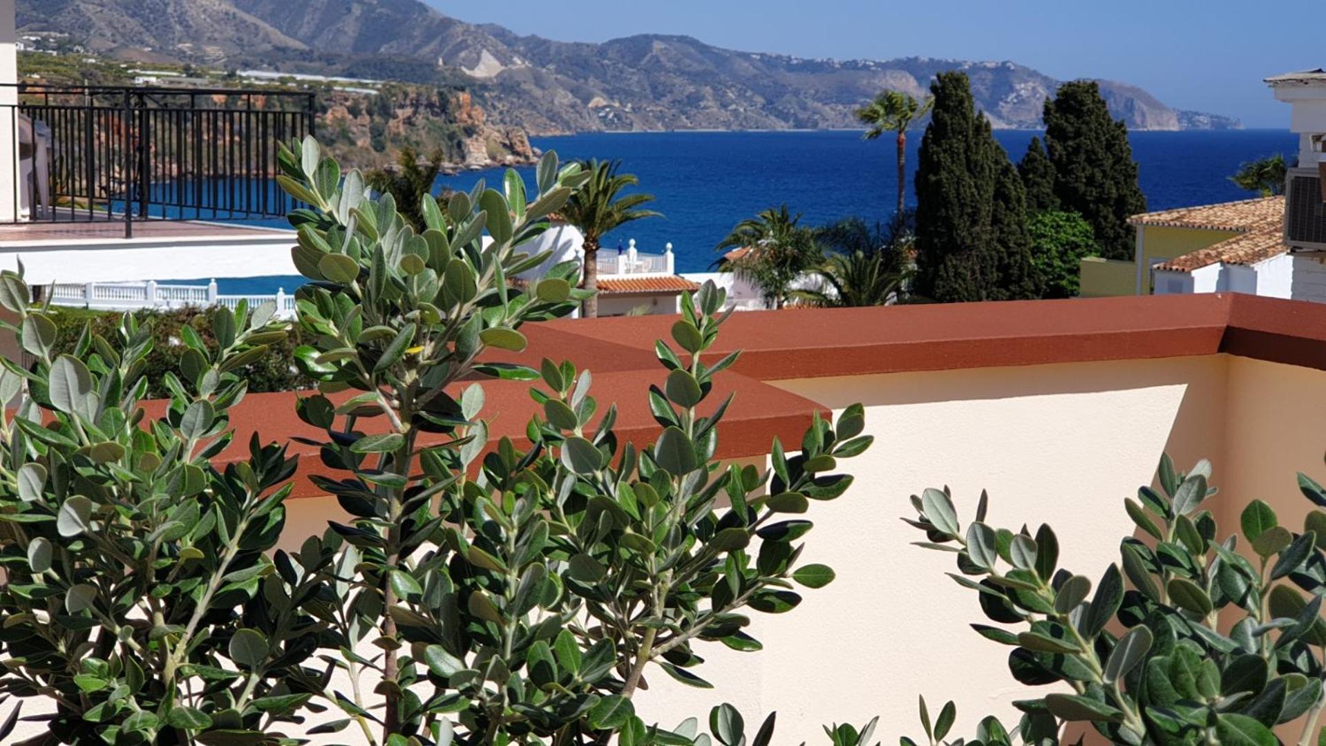 Apartamentos Latin Nerja Exterior photo